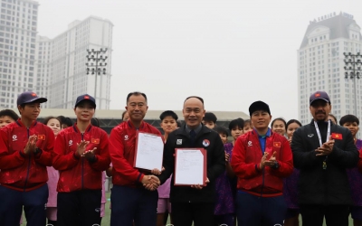 CHÍNH THỨC: LĐBĐ Việt Nam gia hạn với HLV Nhật Bản