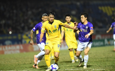 Trực tiếp bóng đá Hà Nội 2-0 SLNA: Bàn thắng liên tiếp