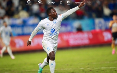 Xuân Son tịt ngòi, Nam Định thắng chật vật Thanh Hóa