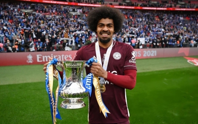 Nhà vô địch FA Cup bay thẳng sang Hà Nội để đấu ĐT Việt Nam