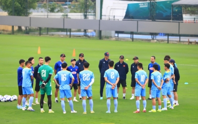 ĐT Việt Nam tập buổi đầu tiên chỉ có vỏn vẹn 10 cầu thủ