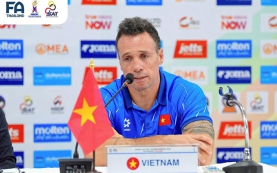 HLV Argentina quyết tâm cùng ĐT Việt Nam dự VCK World Cup