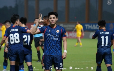 Trực tiếp bóng đá PVF CAND 1-1 CAHN: Đình Bắc nổ súng