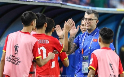 CHÍNH THỨC: HLV Brazil lập kỷ lục cực khủng với tuyển Việt Nam