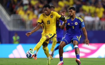 Kiên cường cầm hòa Ecuador, Curacao có điểm số World Cup lịch sử