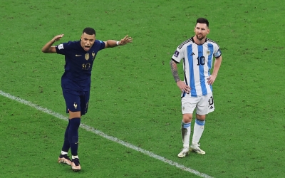 CHÍNH THỨC: Mbappe lập kỷ lục vĩ đại nhất World Cup, Messi chào thua