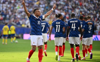 Mbappe bắt kịp Messi, Pháp đại thắng Thuỵ Điển để vào vòng 1/8 World Cup