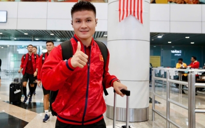 ĐT Việt Nam có mặt ở Malaysia, sẵn sàng cho trận bán kết