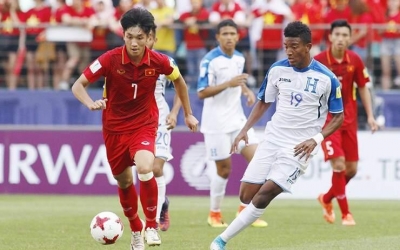 Đội trưởng U20 Việt Nam từng dự World Cup bất ngờ lên Facebook xin việc