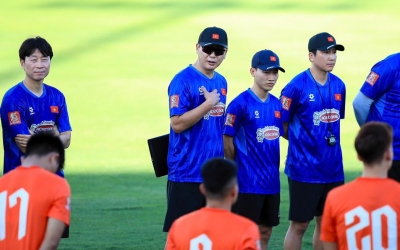 NÓNG: ĐT Việt Nam lập tức tìm HLV Hàn Quốc mới sau FIFA ASEAN Cup