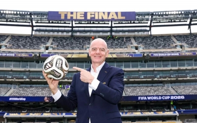 Tây Ban Nha nâng cúp, Chủ tịch FIFA lại trở thành tâm điểm tranh cãi