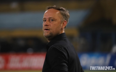 Vừa nhận danh hiệu xuất sắc, HLV Polking bị cấm chỉ đạo ở trận CAHN vs Ninh Bình