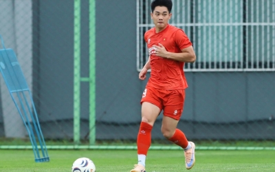 HLV Kim Sang-sik đối mặt 'cơn đau đầu dễ chịu' khi Đình Bắc nói điều này