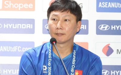HLV Kim Sang Sik phát lệnh trước đại chiến: 'Trận đấu ngày mai sẽ mãi mãi ghi vào lịch sử'