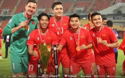 CHÍNH THỨC: Ngôi sao 1m84 của ĐT Việt Nam chốt xong tương lai