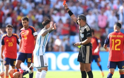 UEFA đáp trả FIFA, quyết thay đổi lớn về công tác trọng tài