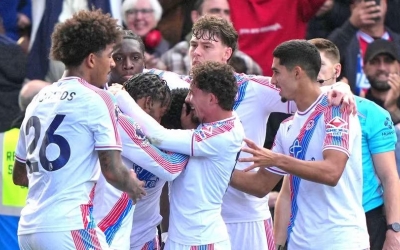 Everton đánh rơi chiến thắng, Crystal Palace ngược dòng hạ Fores