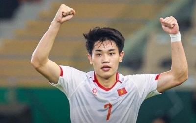 Hai lần sút tung lưới Tampines, Đình Bắc vẫn trắng tay