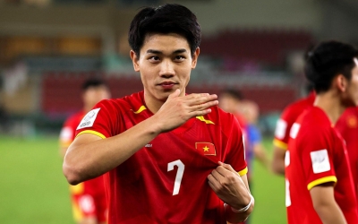 CHÍNH THỨC: Đình Bắc áp đảo thủ môn Trung Quốc, nhận giải thưởng danh giá của AFC