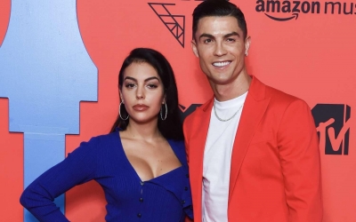 Bê bối nội bộ, bạn gái Ronaldo thẳng thừng mắng bạn gái Joao Neves
