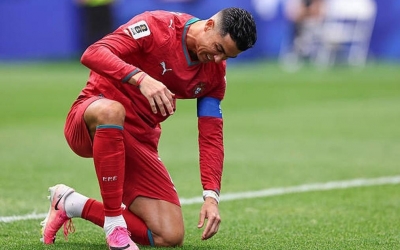 Ronaldo gây chú ý với hành động lạ chỉ sau 45 phút tại World Cup 2026