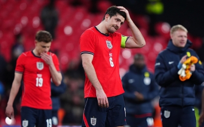 Bù giờ bùng nổ, Anh rơi chiến thắng trước Uruguay