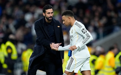 HLV Arbeloa đập tan nghi ngờ về tiền đạo số 1 Real trước đại chiến Bayern