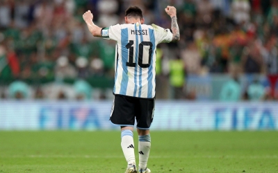 Video bàn thắng Argentina 2-0 Mexico: Messi hóa thánh, vỡ òa cảm xúc