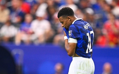 Mbappe trắng tay sau cú ngã của Pháp: Quả bóng vàng cũng đi xa