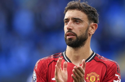 Ả Rập ra tay, MU nhận lời đề nghị không tưởng để bán Bruno