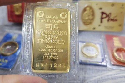 Giá vàng hôm nay 31/8: Vàng SJC 'bốc hơi' 1,5 triệu đồng/lượng