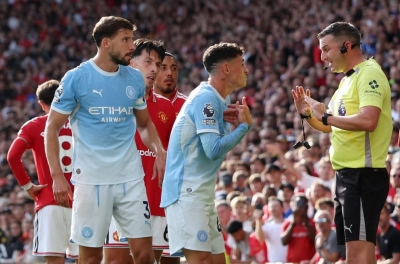 Tranh cãi thẻ đỏ của Phil Foden trận derby MU vs Man City