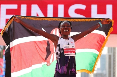 Kỉ lục gia marathon dương tính với chất cấm