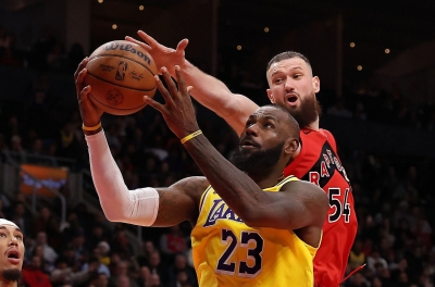 LeBron James lần đầu ghi dưới 10 điểm/trận kể từ năm 2007