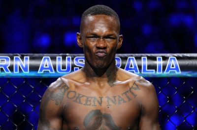 Israel Adesanya úp mở kế hoạch giải nghệ