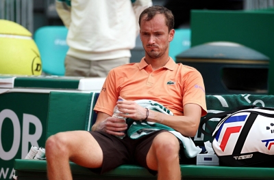Medvedev thua Berrettini 0-6, 0-6 ở Monte Carlo 2026