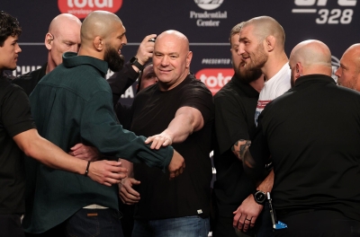 UFC 328: Strickland gây bất ngờ trước Chimaev, lần thứ 2 vô địch hạng trung