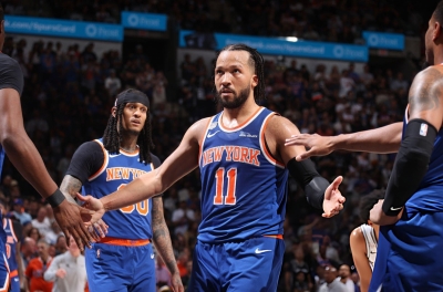 Brunson ném 'cháy rổ', New York Knicks đăng quang NBA 2025-2026