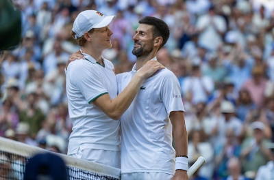 Sinner: 'Được đối đầu với Djokovic luôn là vinh dự lớn'