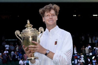 Bảo vệ ngôi vương Wimbledon, Sinner được ví là 'Djokovic mới'