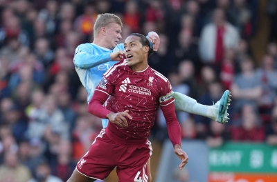 Đả bại Liverpool, Man City xây chắc ngôi đầu Ngoại hạng Anh