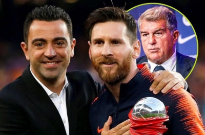 Xavi bị tố nói dối vụ Messi trở lại Barca