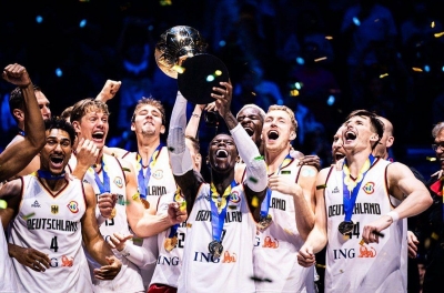 Nhà vô địch thế giới đổi đội lần thứ 12, tiến sát kỷ lục khó tin tại NBA