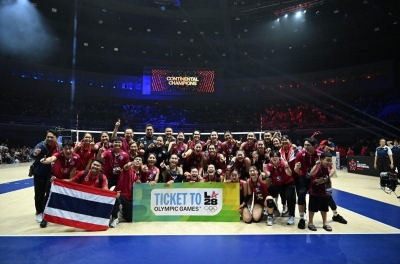 CĐV Thái Lan vỡ òa vì chức vô địch châu Á cùng tấm vé Olympic lịch sử của tuyển bóng chuyền nữ