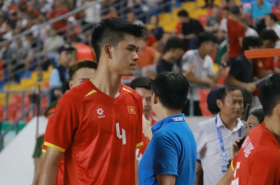Trung vệ cao nhất lịch sử ĐT Việt Nam chuẩn bị ra mắt AFF Cup