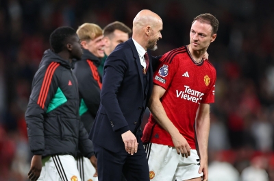 Cầu thủ MU đầu tiên xin lãnh đạo giữ Ten Hag ở lại