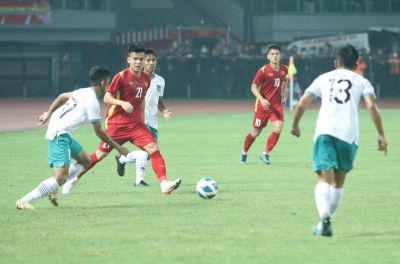 Bỏ lỡ nhiều cơ hội, U19 Việt Nam chia điểm đầy nuối tiếc trận ra quân U19 ĐNÁ