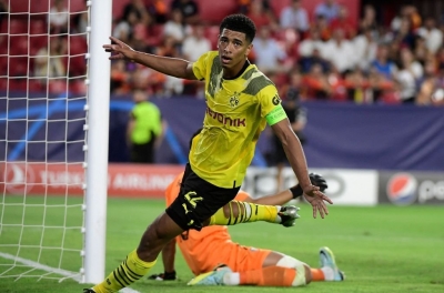 VIDEO bàn thắng Dortmund​ vs Sevilla: Thủ quân 19 tuổi tỏa sáng đá bay ghế HLV đối thủ