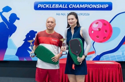 Cựu hoa khôi bóng chuyền giành chức vô địch đặc biệt