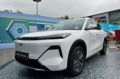 Chi tiết Geely EX5 EM-i vừa ra mắt Việt Nam: Có thể chạy điện 170 km, giá từ 789 triệu đồng